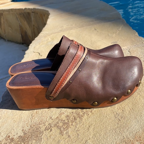 OluKai clogs - Picture 2 of 8